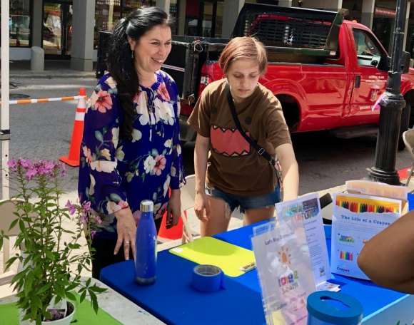 Roosevelt Island Day in Pictures, 2019 iDig2Learn's Christina Delfico (L) was on hand to preach the gospel of lessons taught through contact with nature.